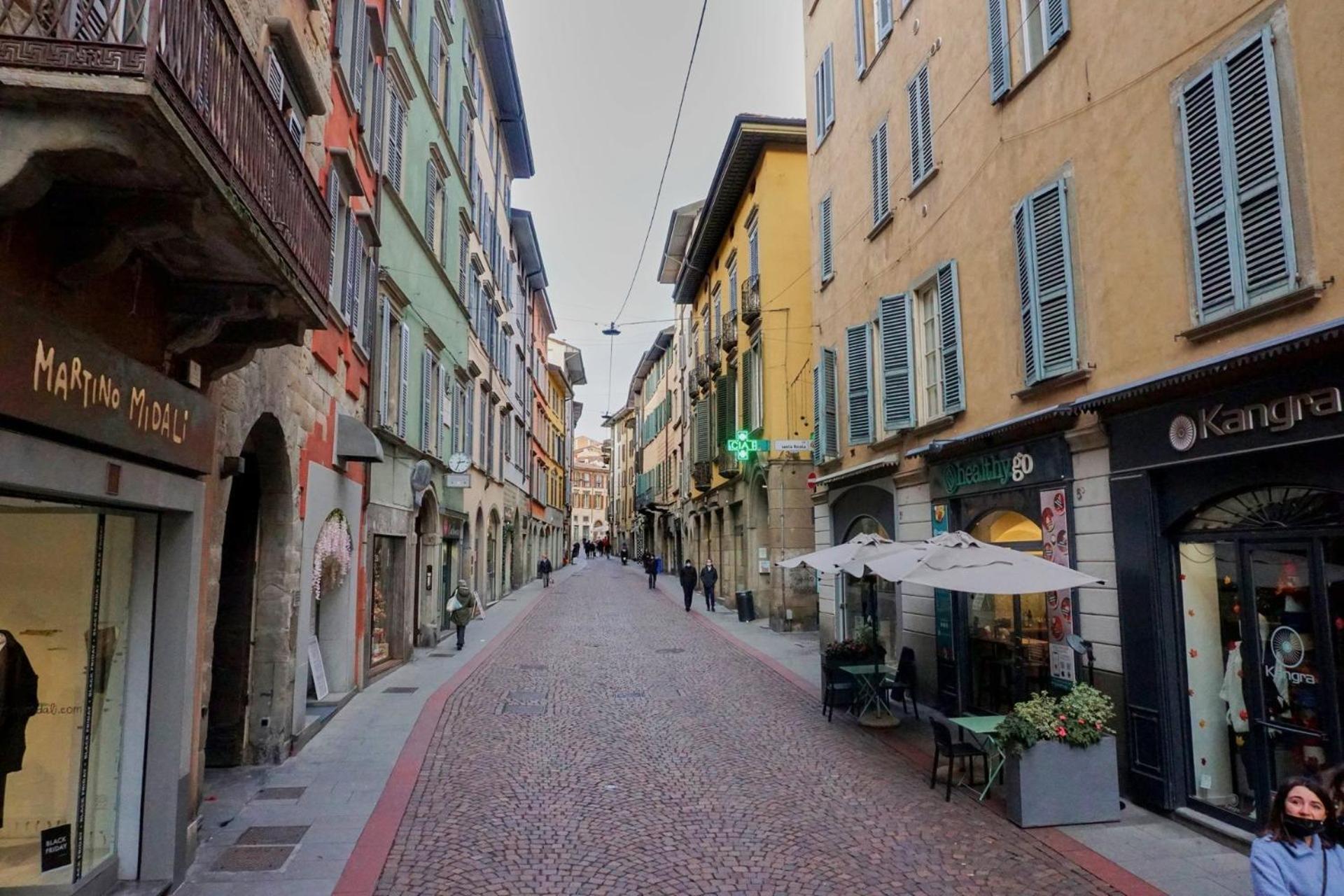 Magic Place Bergamo! Relax Apartment With Terrace In The Heart Of The City Buitenkant foto